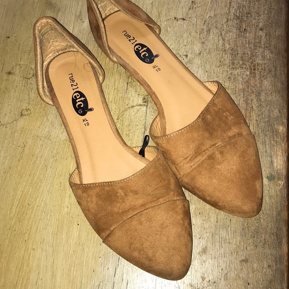 Flats - Picture 2 of 4